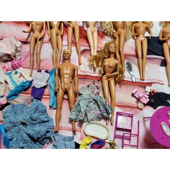 Vintage Barbie lot - Picture 12 of 15